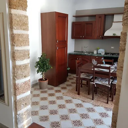 Vittorio Emanuele George Apartment