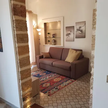 Vittorio Emanuele George Apartment